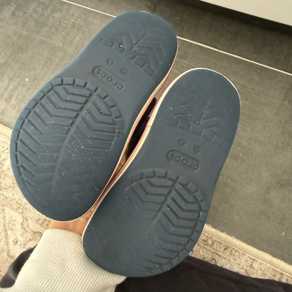 Crocs navy size 9c